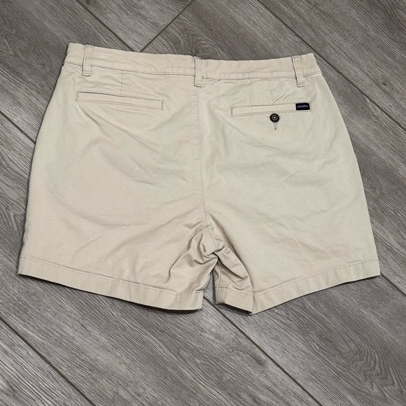 Chubbies Men's khaki chino Shorts - Picture 2 of 4